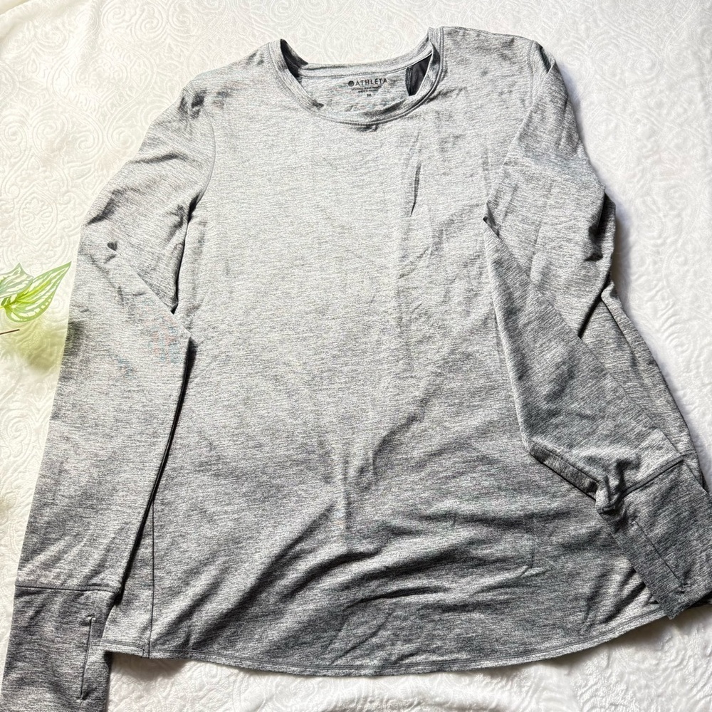 Athleta Gray Long Sleeve Performance Top Size M Thumbholes